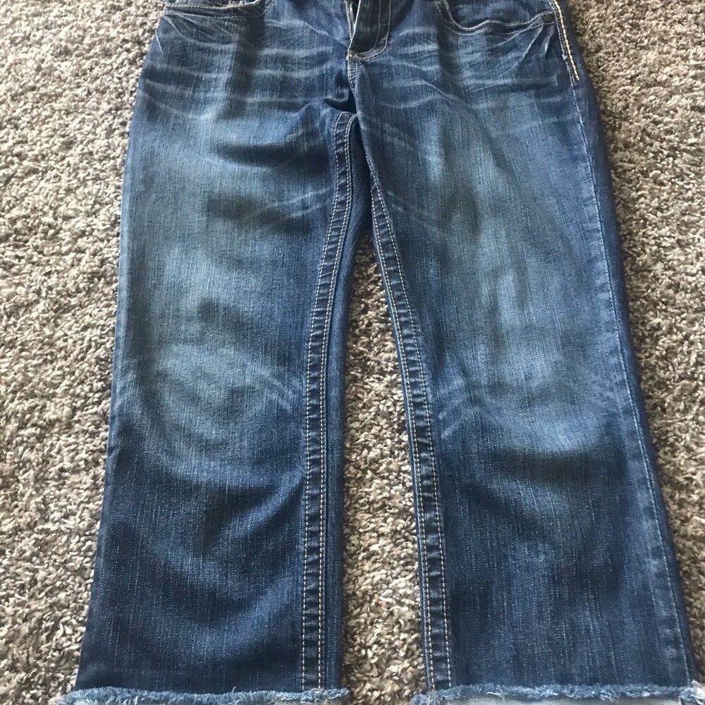 Bke Capris - image 3